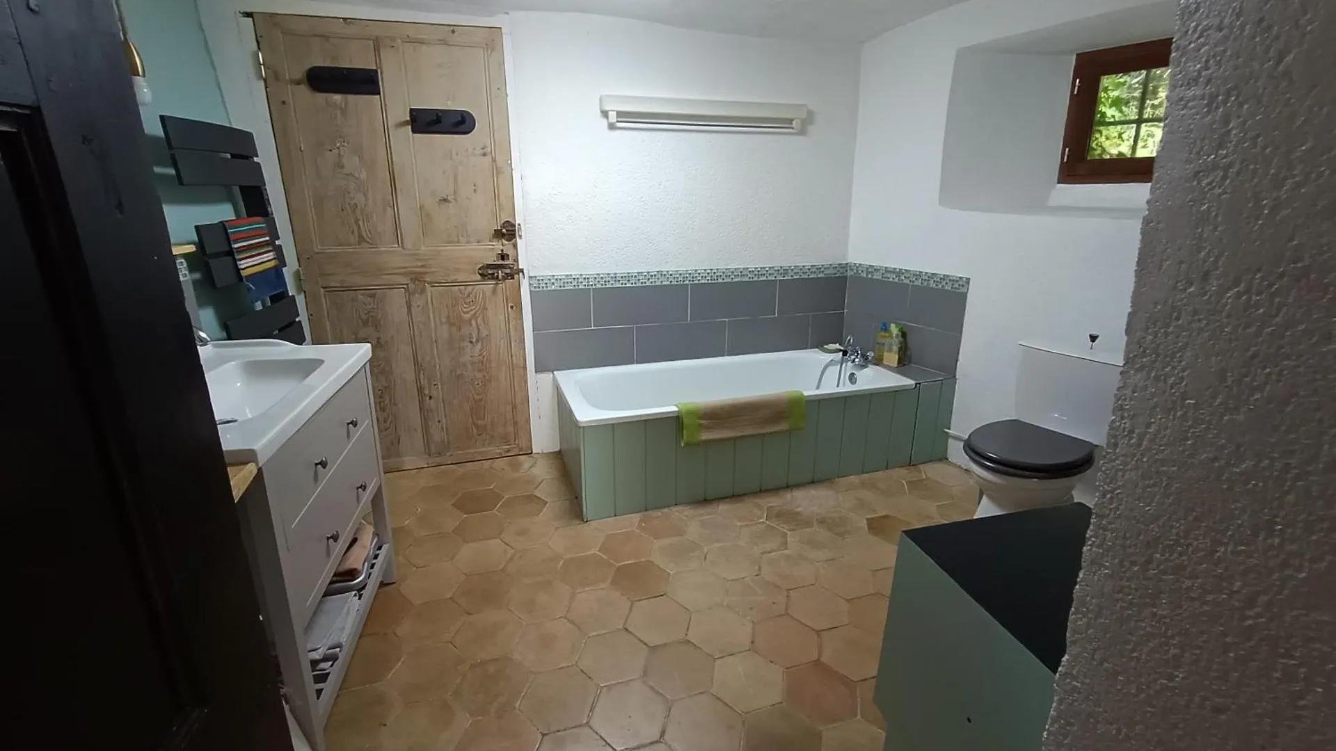 Chambre Ou Gite Dans Une Maison De Montagne - De Suzon A Zelie Entraigues  0*, Entraigues (Isere) France